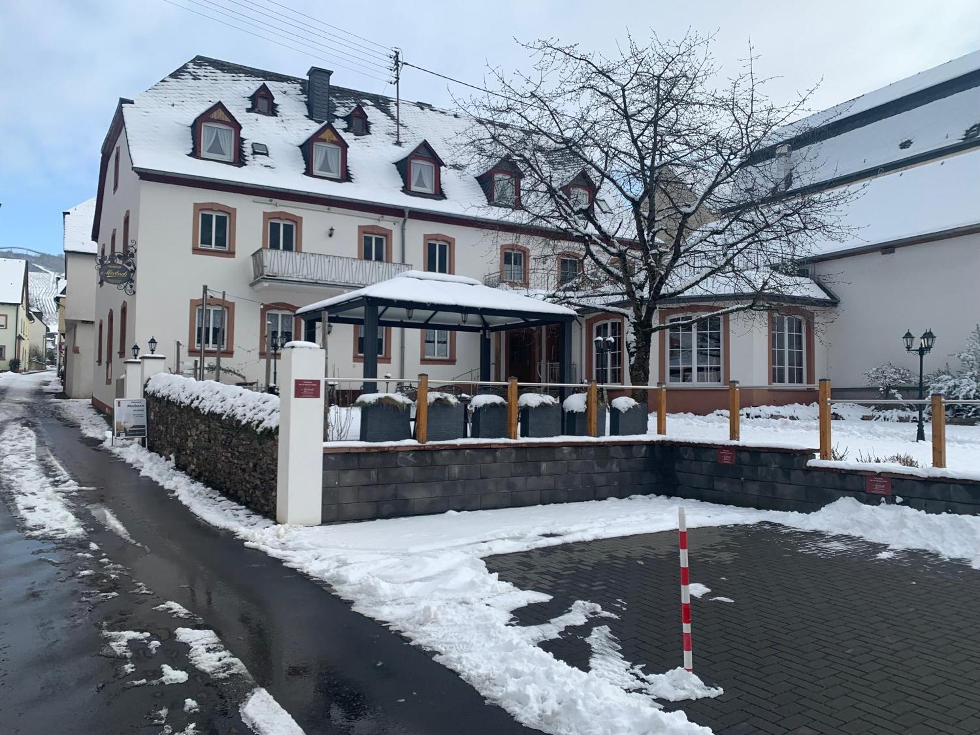 Готель Weinhof Michael Morbach Цельтінґен-Рахтіґ Екстер'єр фото